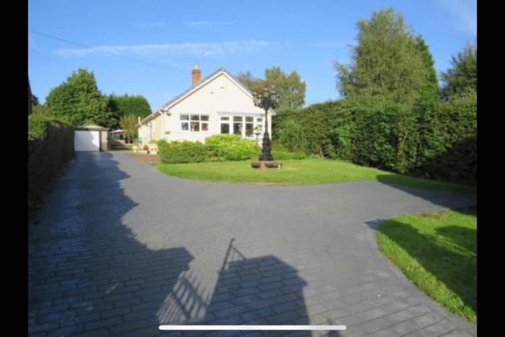 Vila Detached Bungalow II Big Garden II Pet Friendly Hednesford Exteriér fotografie