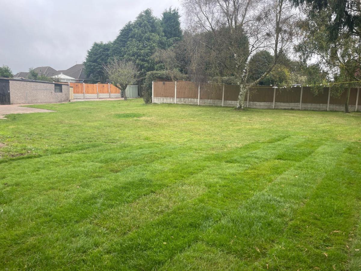 Vila Detached Bungalow II Big Garden II Pet Friendly Hednesford Exteriér fotografie