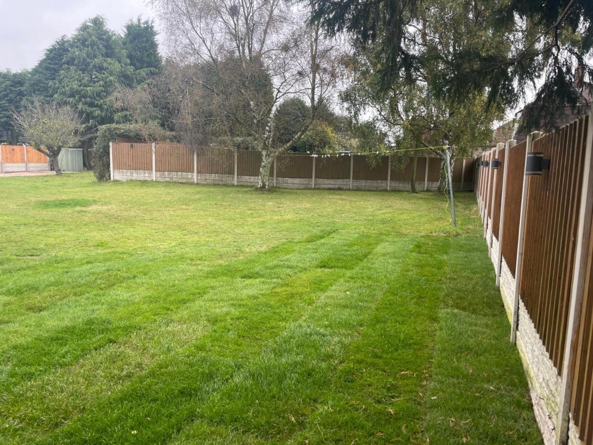 Vila Detached Bungalow II Big Garden II Pet Friendly Hednesford Exteriér fotografie